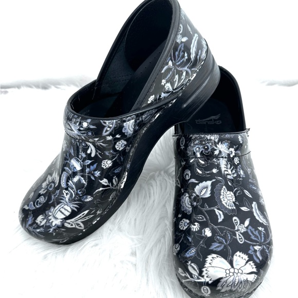 Dansko Professional Leather Clogs - Picture 2 of 8